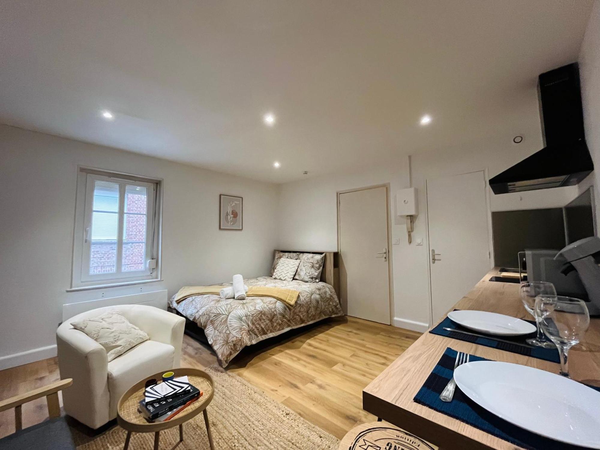 La Ruche Arrageoise - Parking Gratuit - Cozy - Grand Lit - Long Sejour Apartment Arras Ngoại thất bức ảnh